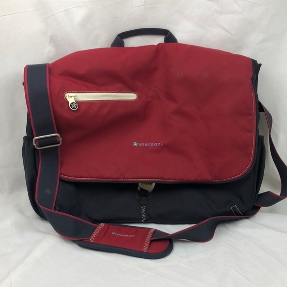 small neutral handbag